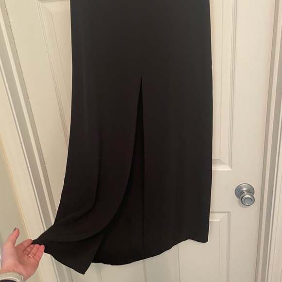 Black maxi skirt with front slit. - Picture 2 of 3